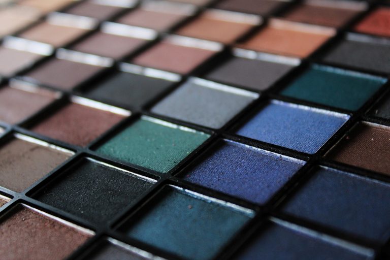 découvrez nos palettes de couleurs printanières inspirantes qui apportent fraîcheur et énergie à vos projets créatifs. des teintes douces aux couleurs vives, trouvez l'harmonie parfaite pour vos designs de saison.